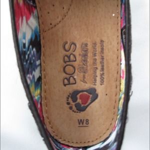 bobs Shoes - LOWEST PRICE!! Bobs black/silver slip on flats. bobs Shoes - LOWEST PRICE!! Bobs black/silver slip on flats.