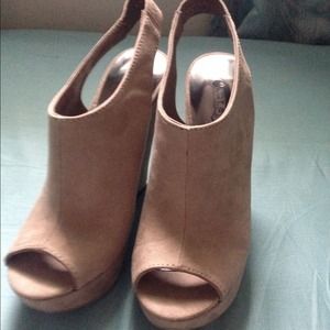 New taupe wedges by Carlos Santana