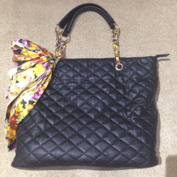 Aldo black quilted tote with scarf