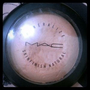 Mineralizer skin finish medium dark