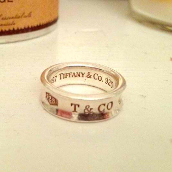 Tiffany & Co. Jewelry - 💍PM Editor Pick!💍 Tiffany Co. 1997 Sterling Ring