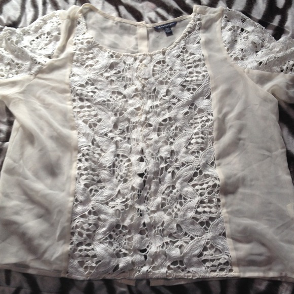 American eagle white lace top