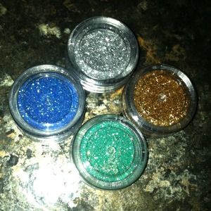 4 Mac glitter pigment samples