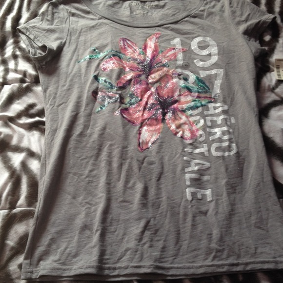 Gray Aeropostale top