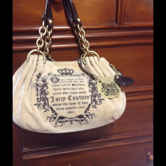 Auth juicy small beige handbag