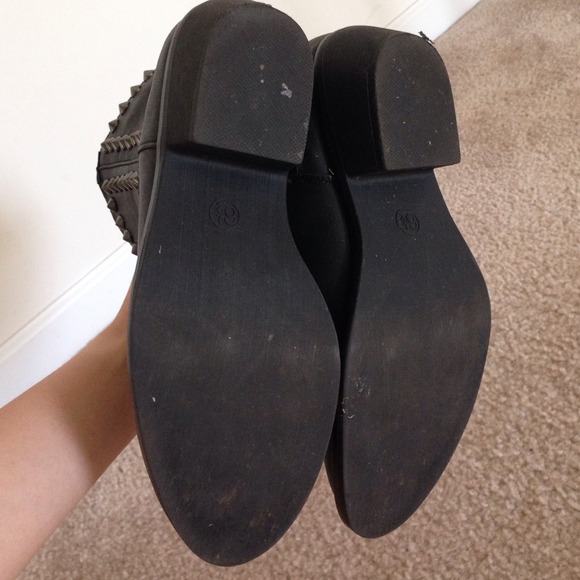 SOLD. black studded western boots - Picture 3 of 3