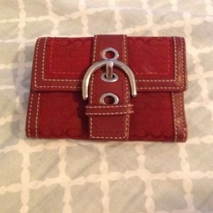 Signature coach red wallet