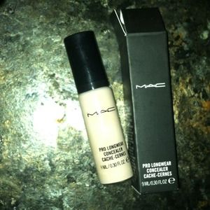 Mac concealer nc20