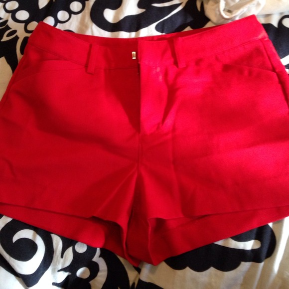 Size 2 h&m red shorts