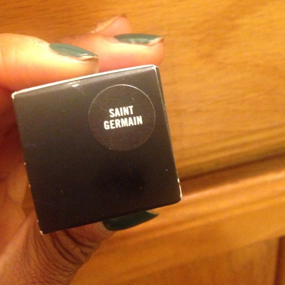 Mac saint German nail polish - Picture 2 of 3