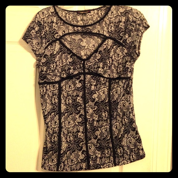Stylish Black&White Top