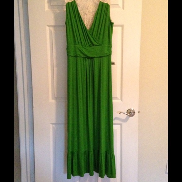 Green maxi crochet back