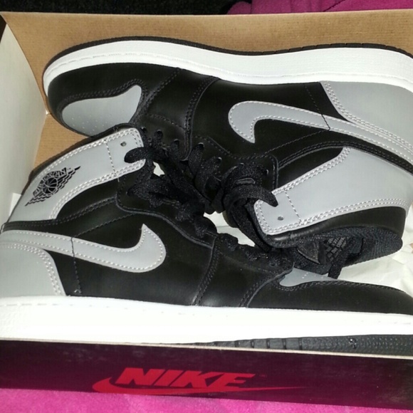 Retro 1 shadow