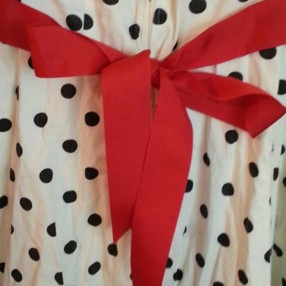 Black and white polk a dot dress - Picture 2 of 3