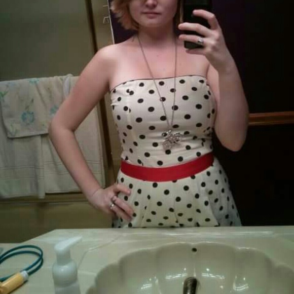 Black and white polk a dot dress - Picture 3 of 3