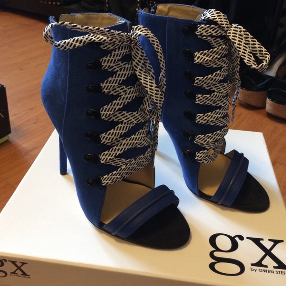 Gx by Gwen stefani Eiko in blue
