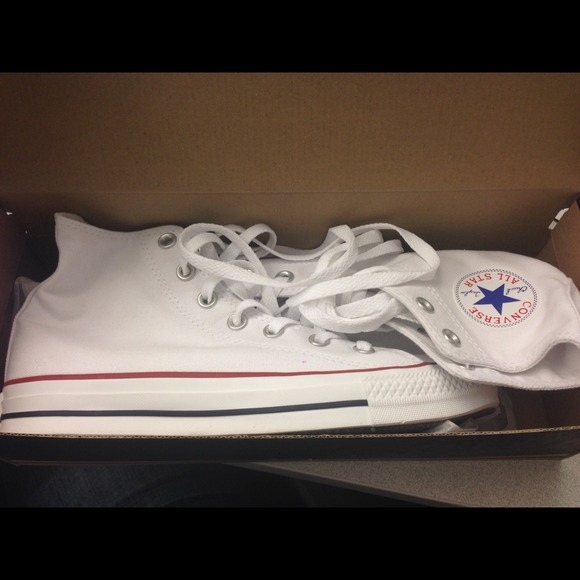 NIB White Converse High Tops / Chucks 8