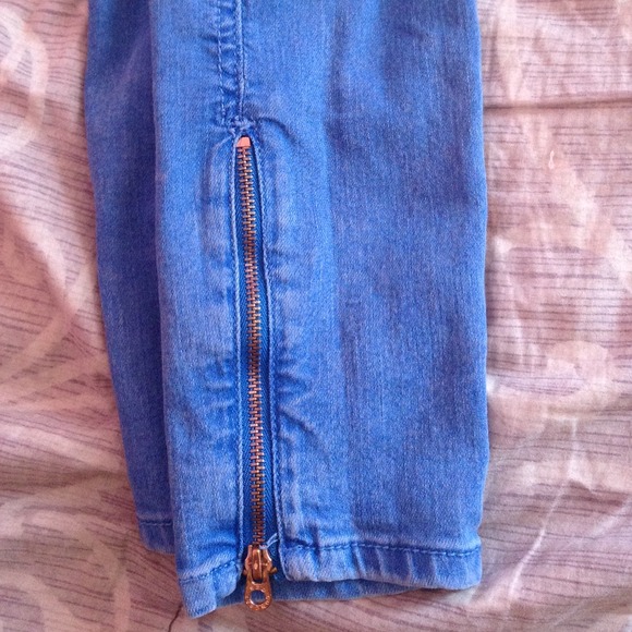 ❌❌ SOLD ❌❌ - Picture 2 of 2