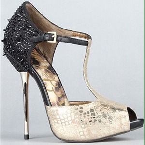 Sam Edelman Scarlett Black and Egyptian Gold pump