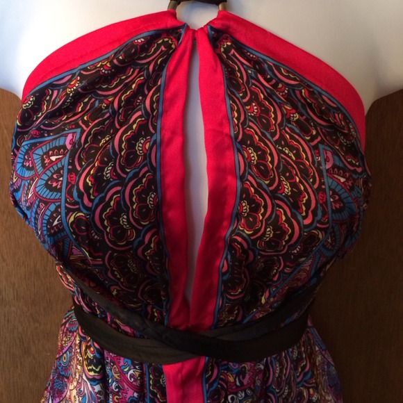 SOLD in a bundle. Beautiful Indian scarf dress - Picture 2 of 4