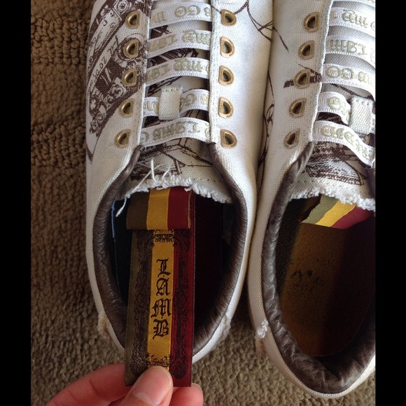 Authentic LAMB tennis shoes - Picture 2 of 4