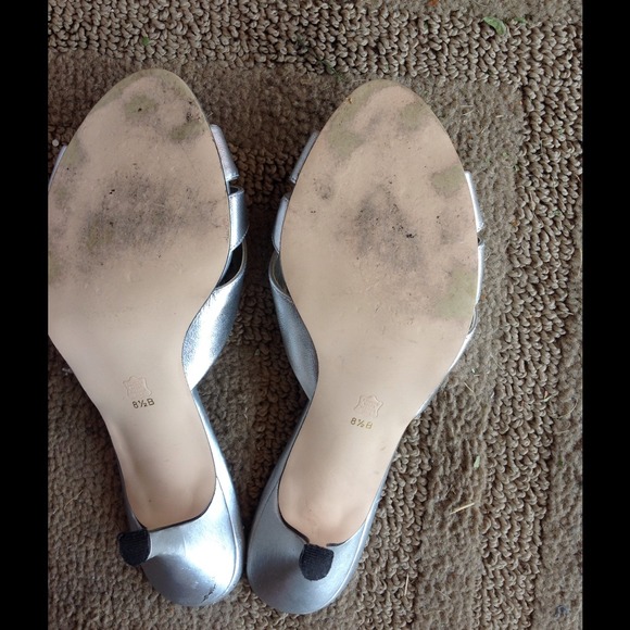 Silver party heels with jewel embellishment - Picture 3 of 3