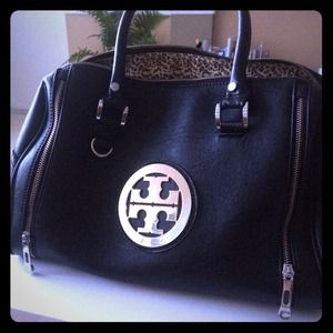 Black & Silver medium size approx 14"x10"