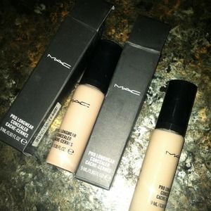 Mac Prolong wear concealer nw15 & nw30