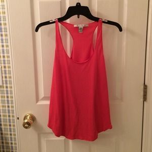 Coral loose tank