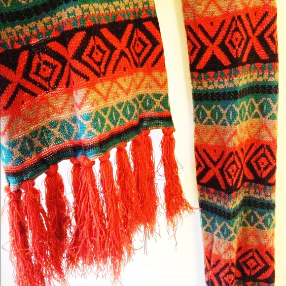 Aztec Scarf - Picture 3 of 3