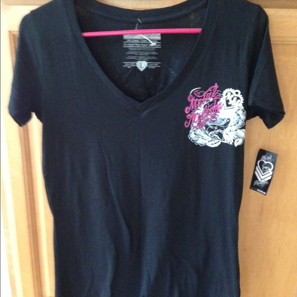 V-neck Metal Mulisha shirt