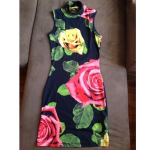 -PM EDITOR PICK- bodycon mini floral dress!