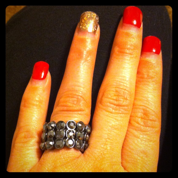 Gunmetal stones bling ring!