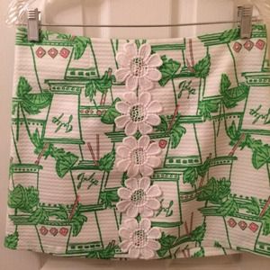 Lilly skirt size 4 worn twiceSOLD