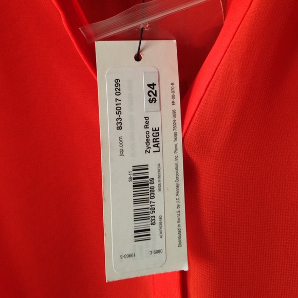 Very light and fun summer top. - Picture 2 of 3