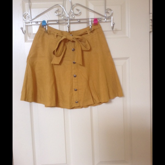 Adorable Mustard skirt.