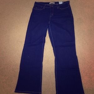 Levi's darkest blue denim. NEVER WORN