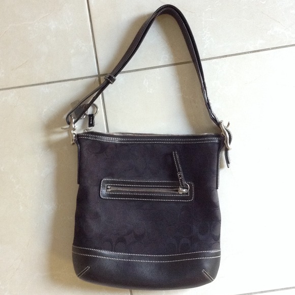 Authentic legacy Coach purse - Picture 1 of 4