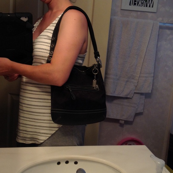 Authentic legacy Coach purse - Picture 2 of 4