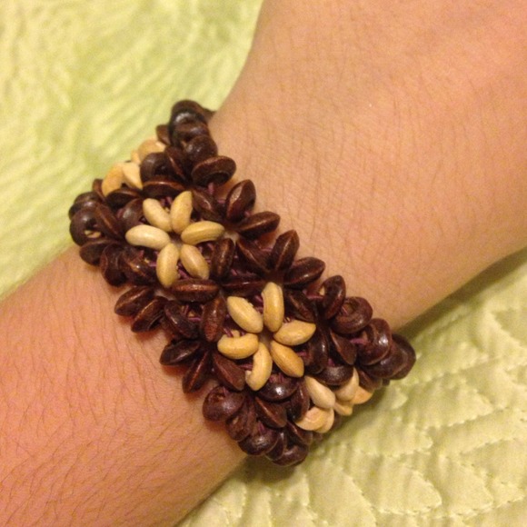 Earthy flower bracelet - Picture 2 of 2