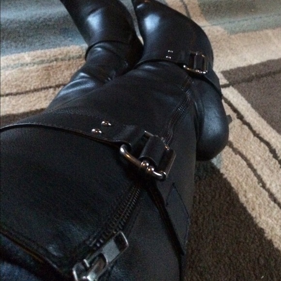 Knee high Aldo black boots