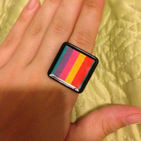 Multi colored stripe ring - Picture 1 of 2