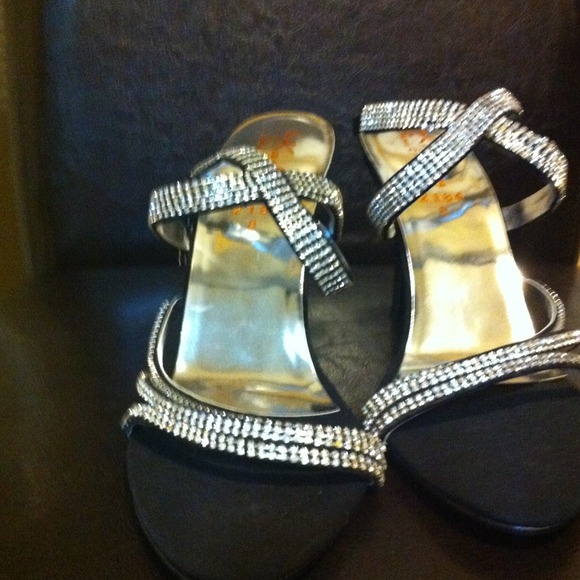 Beautiful black heels with white CZ