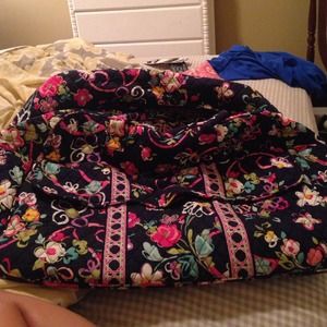 Vera Bradley large luggage tote (great condition)