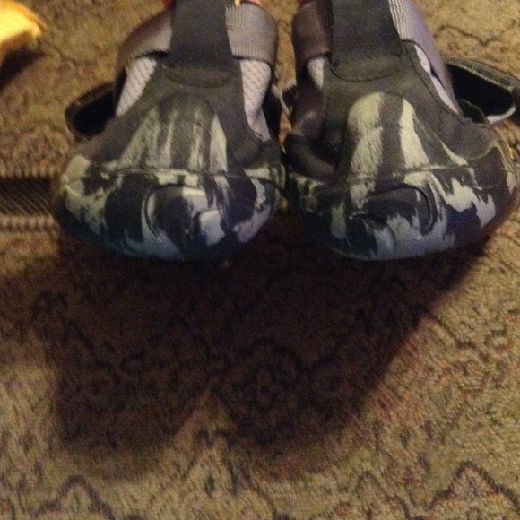 💢SOLD💢Vibran shoes - Picture 3 of 4