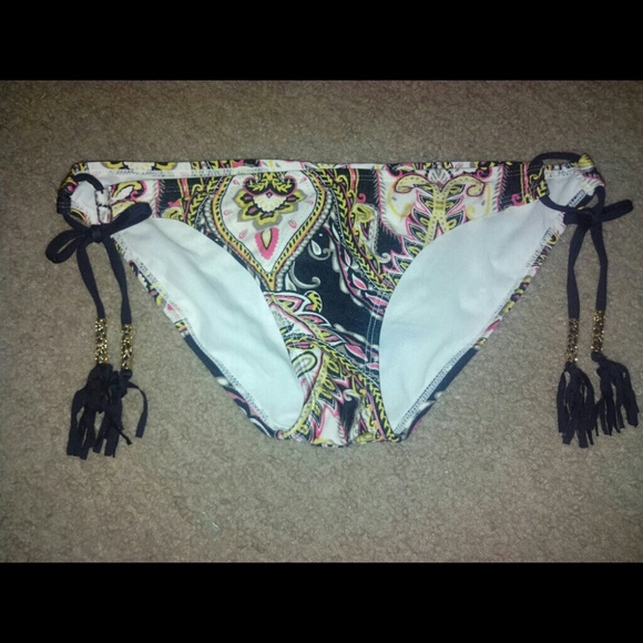 Swimsuit - Picture 2 of 3