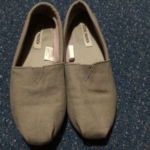 Steve Madden Toms
