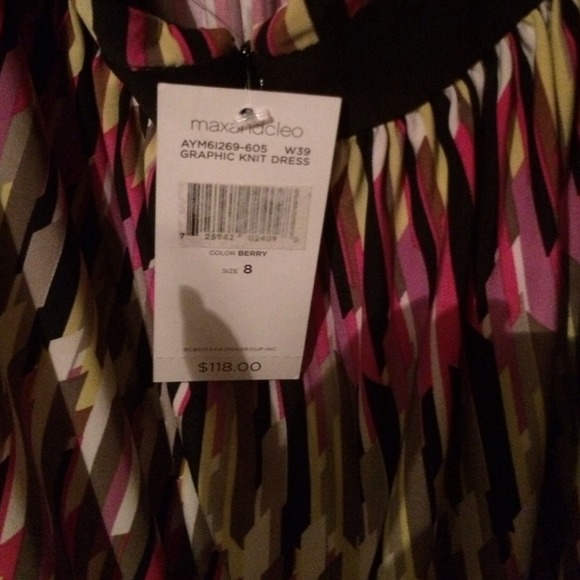 Dress - Picture 3 of 3