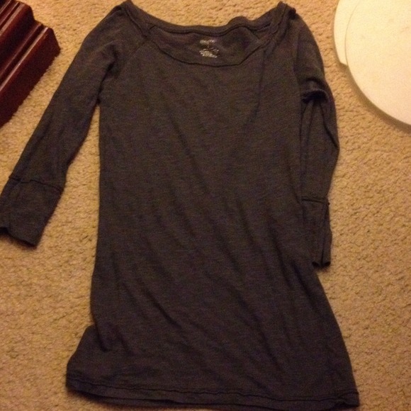 Grey long sleeve shirt