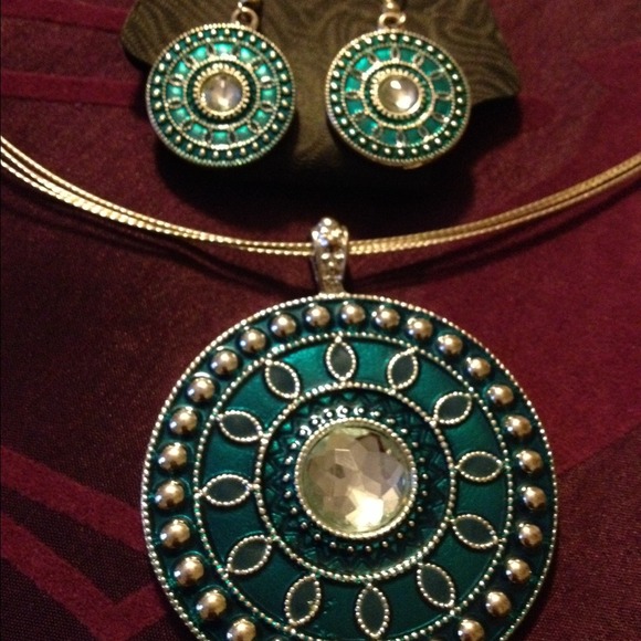 Earrings & Necklace Set